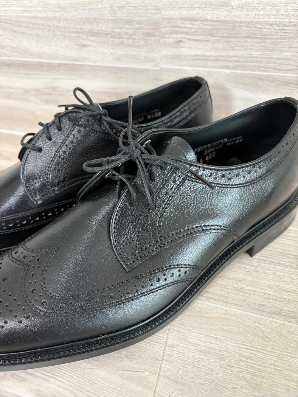 Endicott Johnson Black Leather Wingtip Vintage Dress Shoes